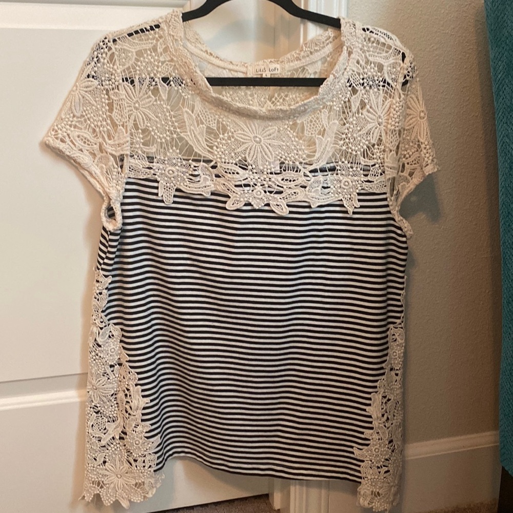 Large Lili’s Loft Tshirt